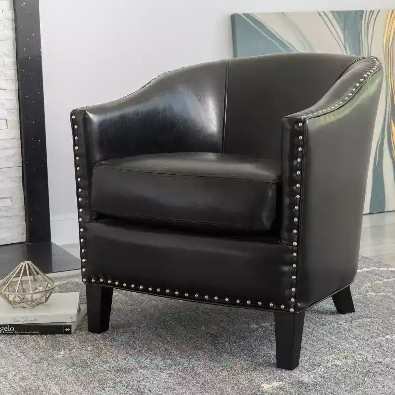 Poltrona Hawthorne Contemporary imbottita con borchie