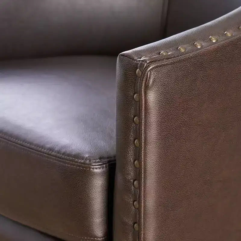 Poltrona Hawthorne Contemporary imbottita con borchie