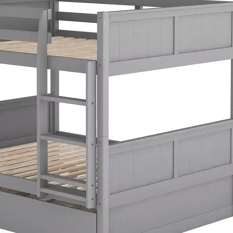 Letto a castello in legno Whisen, piazza e mezza su piazza e mezza, con letto estraibile singolo