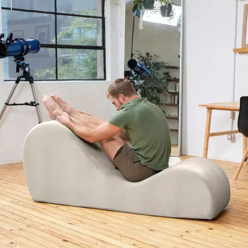 Avana Chaise Longue Elegante per Yoga - Prodotto negli USA - Ottima per Stretching, Rilassamento, Esercizi e Altro, 60P x 18L x 26A pollici, Grigio Chiaro