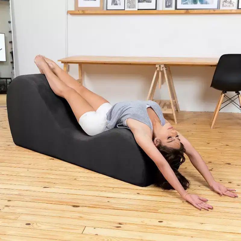Avana Chaise Longue Elegante per Yoga - Prodotto negli USA - Ottima per Stretching, Rilassamento, Esercizi e Altro, 60P x 18L x 26A pollici, Grigio Chiaro