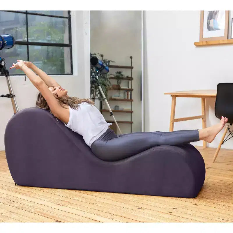 Avana Chaise Longue Elegante per Yoga - Prodotto negli USA - Ottima per Stretching, Rilassamento, Esercizi e Altro, 60P x 18L x 26A pollici, Grigio Chiaro