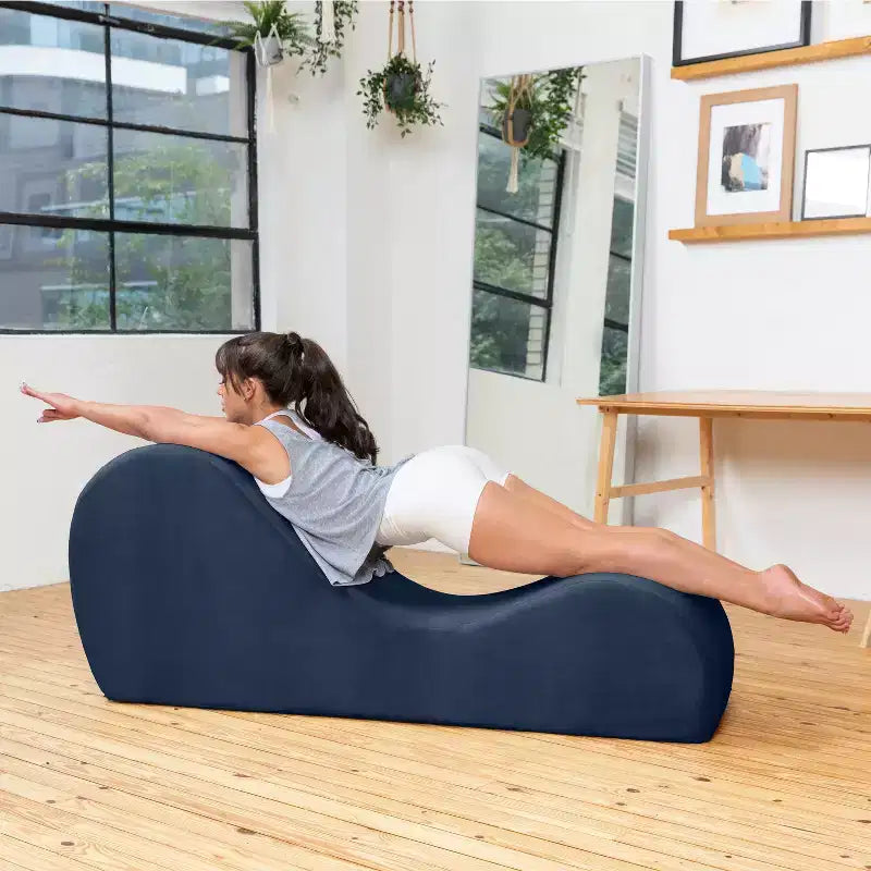 Avana Chaise Longue Elegante per Yoga - Prodotto negli USA - Ottima per Stretching, Rilassamento, Esercizi e Altro, 60P x 18L x 26A pollici, Grigio Chiaro