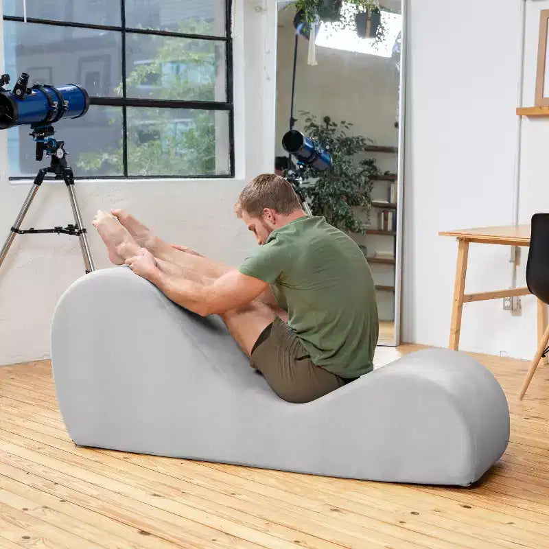 Avana Chaise Longue Elegante per Yoga - Prodotto negli USA - Ottima per Stretching, Rilassamento, Esercizi e Altro, 60P x 18L x 26A pollici, Grigio Chiaro