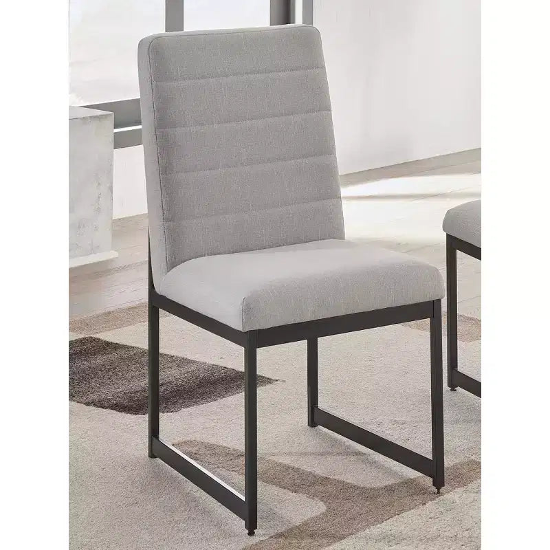 Signature Design by Ashley Sedie da pranzo moderne imbottite Tomtyn, set da 2, beige