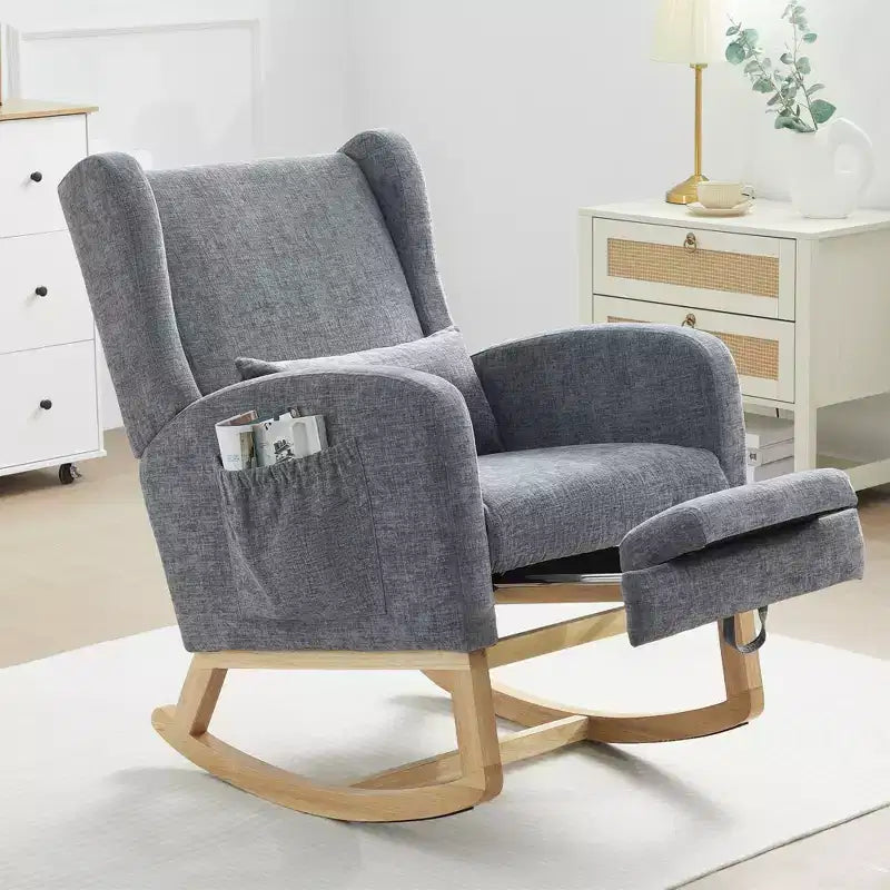 Poltrona a dondolo Hyleory Chenille con poggiapiedi estraibile, gambe in legno massello, lungo cuscinetto antiscivolo, supporto lombare e tasca laterale
