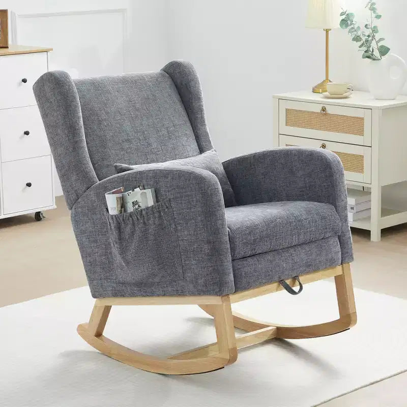 Poltrona a dondolo Hyleory Chenille con poggiapiedi estraibile, gambe in legno massello, lungo cuscinetto antiscivolo, supporto lombare e tasca laterale