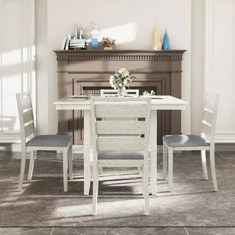 Set da pranzo rustico VECELO da 5 pezzi, tavolo quadrato in legno di gomma con ripiano e 4 sedie da pranzo imbottite senza braccioli per cucina, grigio