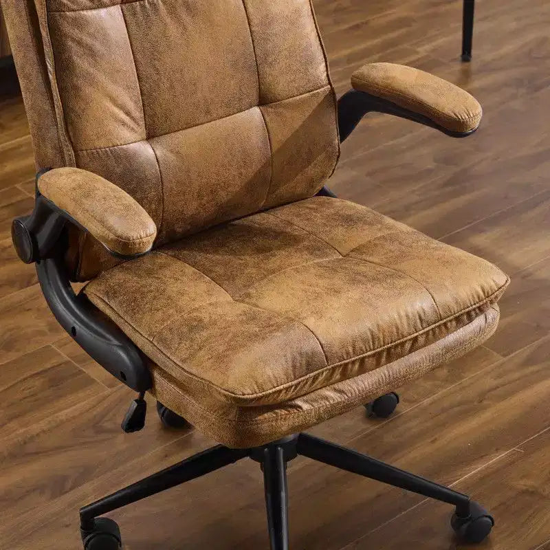 Fauteuil de bureau pivotant noir en cuir imitation chat avec points de tirage, dossier dissimulable et clous