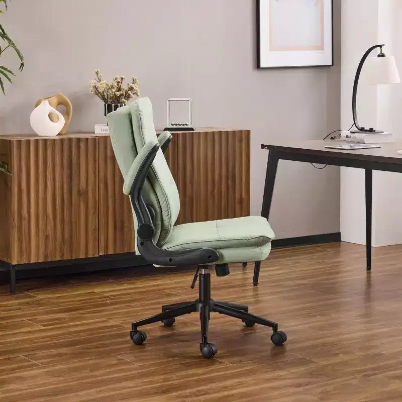 Fauteuil de bureau pivotant noir en cuir imitation chat avec points de tirage, dossier dissimulable et clous