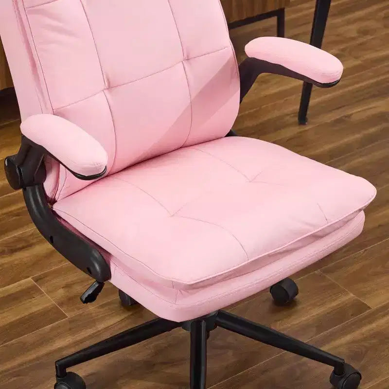 Fauteuil de bureau pivotant noir en cuir imitation chat avec points de tirage, dossier dissimulable et clous