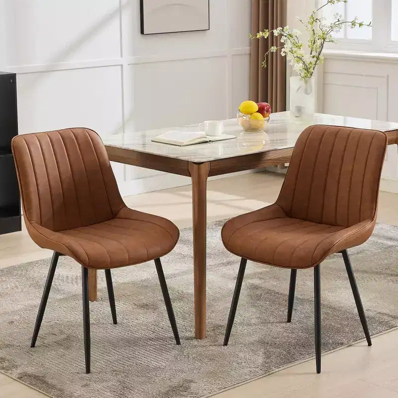 Lot de 2 chaises de salle à manger en similicuir noir pour cuisine et salle à manger, chaises confortables de style moderne du milieu du siècle avec pieds en métal, chaises d'appoint rembourrées