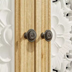 Étagères Famapy Bibliothèque Meuble de rangement en bois rustique avec portes sculptées et meuble de rangement mural assorti en prime