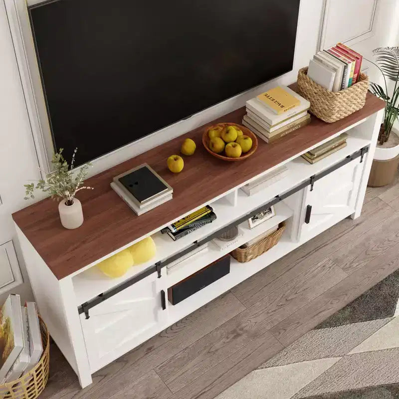 Mobile porta TV da fattoria, Centro di intrattenimento rustico in legno con ante scorrevoli a granaio e ante in rete con spazio di archiviazione per soggiorno, cucina e sala da pranzo
