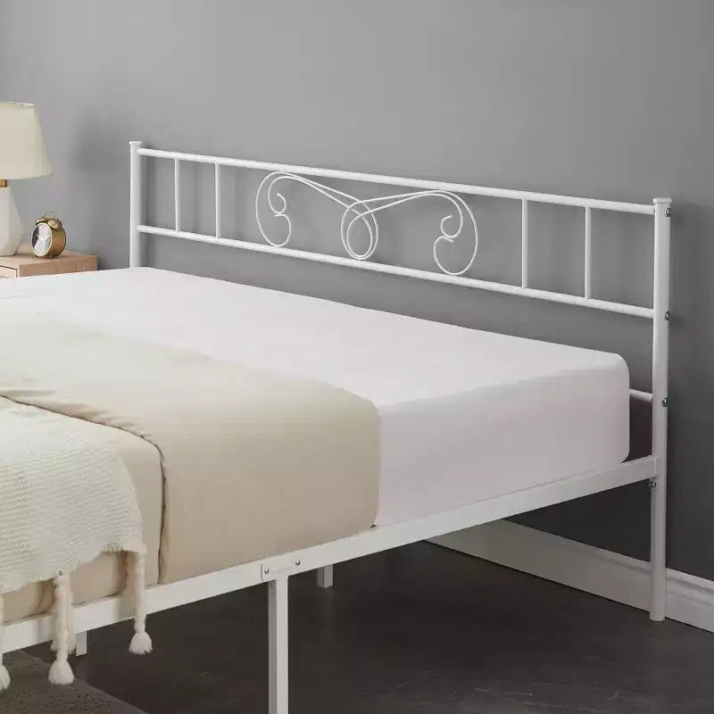Struttura letto in metallo con testiera e pediera, spazio contenitore da 30 cm - Supporto a doghe in acciaio resistente, silenzioso e facile da montare