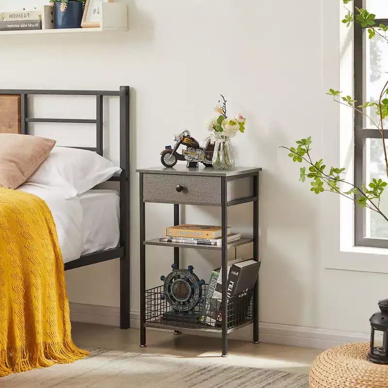 Tavolino VECELO alto, comodino, organizzatore portaoggetti con cassetto in metallo estraibile per soggiorno o camera da letto, grigio/marrone