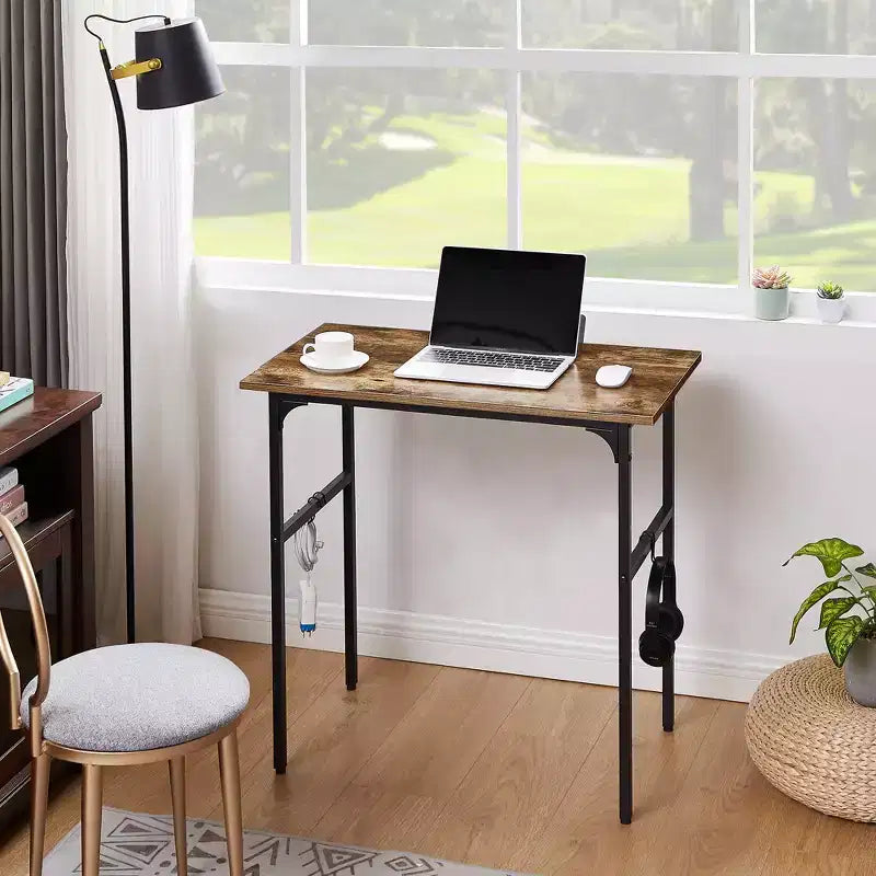 VECELO Petit bureau informatique 81/109 cm, bureau d'écriture avec crochets, bureau de travail avec pieds réglables pour petits espaces, marron