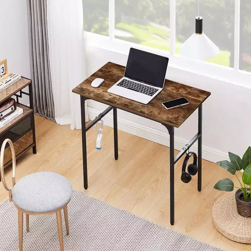 VECELO Petit bureau informatique 81/109 cm, bureau d'écriture avec crochets, bureau de travail avec pieds réglables pour petits espaces, marron