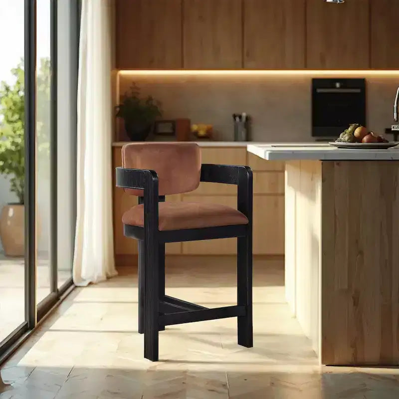 Meridian Furniture, Sgabello Sacha in Velluto Cognac