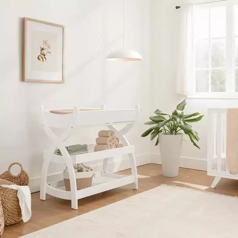 Fasciatoio Comfy Cubs – Robusta struttura in legno, look intramontabile con due ripiani aperti per gli accessori essenziali del neonato