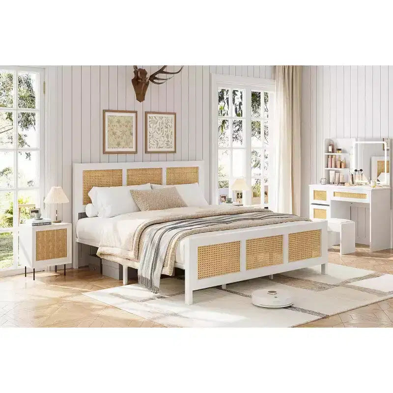 Letto Matrimoniale in Rattan con Testiera, Piattaforma Bianca/Naturale con Doghe in Metallo, Spazio Contenitivo di 14 Pollici, Non Richiede Rete a Molle