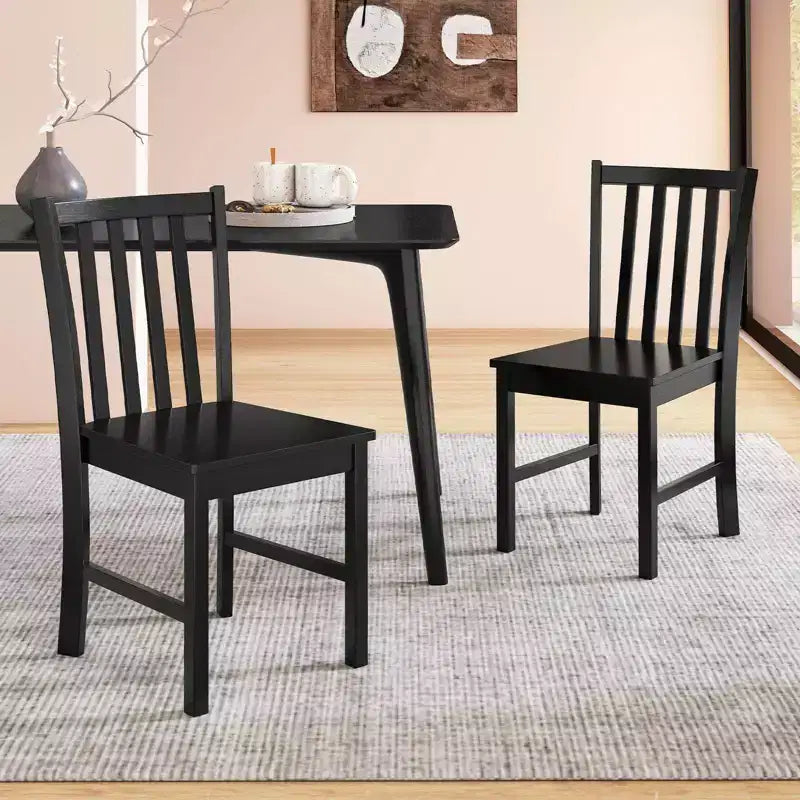 Costway Sedie da Pranzo Rustiche Set da 4 con Schienale Inclinato a Doghe, Seduta Larga, Gambe in Legno di Caucciù Nero/Bianco