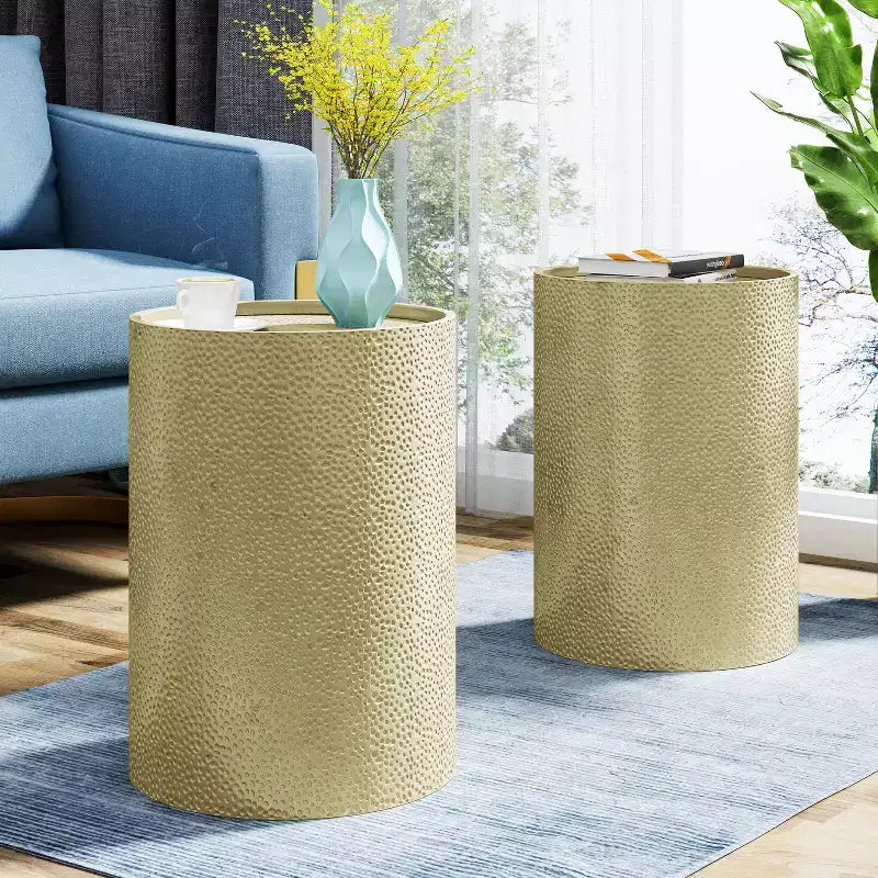 Okak Modern Round End Table with Hammer Marks, Cylindrical Side Table with Groove Design, Couch Table for Living Room, Bedroom, Set of 2