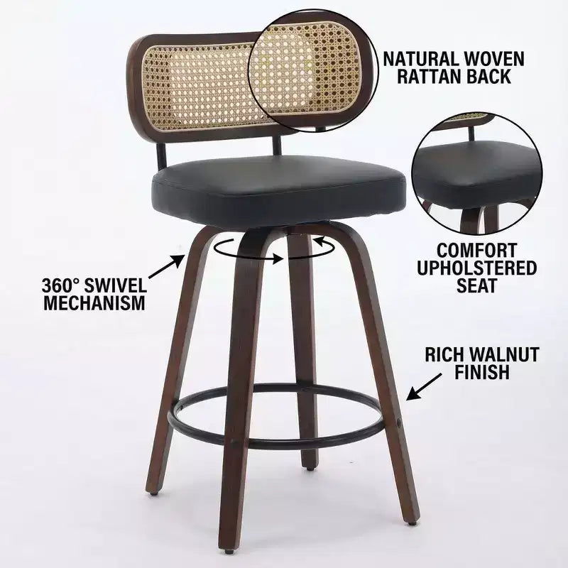 Set di 3 sgabelli da bar girevoli ad altezza bancone Homy Casa, schienale in rattan con seduta imbottita, gambe in legno di noce, altezza seduta 65 cm