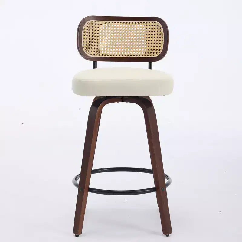 Set di 3 sgabelli da bar girevoli ad altezza bancone Homy Casa, schienale in rattan con seduta imbottita, gambe in legno di noce, altezza seduta 65 cm