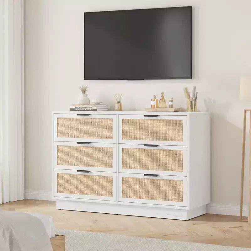 Cassettiera 6 cassetti in rattan, bianca larga 120 cm con maniglie in metallo e robusta base in legno per camera da letto, soggiorno, cameretta, cabina armadio