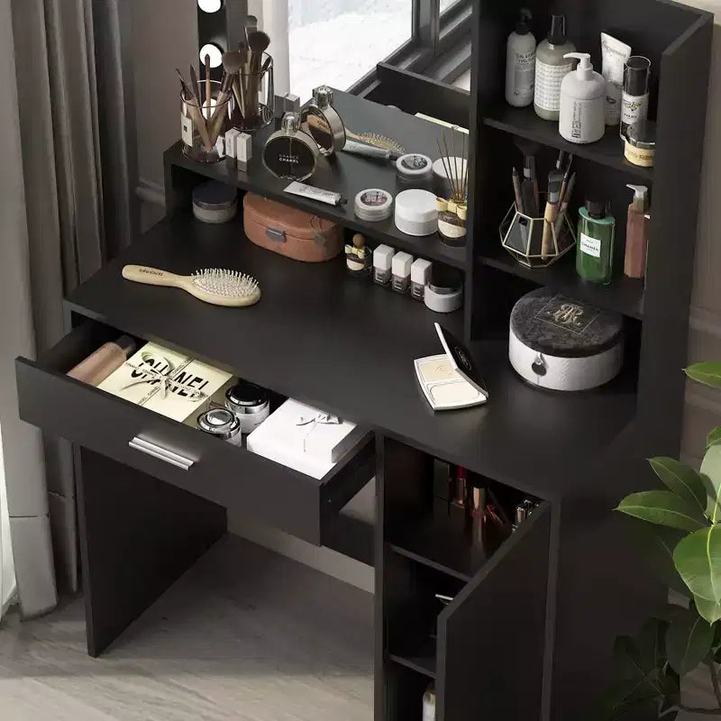 Toeletta Okak con specchio, vanità trucco con ripiani a tre livelli, 1 cassetto e 1 anta, scrivania trucco per camera da trucco