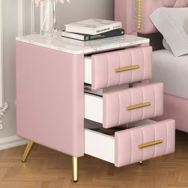 Comodino in Legno Elegante Whisen, Tavolino da Comodino Imbottito con 3 Cassetti e Gambe in Metallo, Maniglie e Piano di Lavoro con Adesivi Effetto Marmo