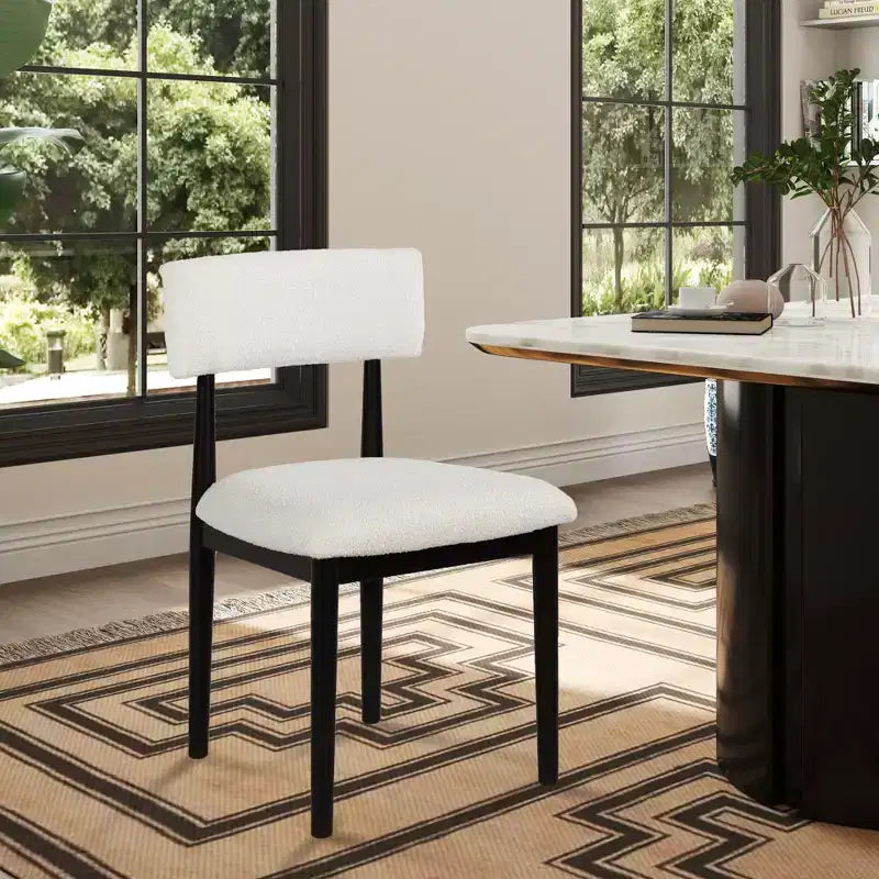 TUYOHW Lot de 2 chaises de salle à manger modernes en tissu bouclette, chaises de salle à manger rembourrées avec dossier incurvé et cadre en bois d'hévéa