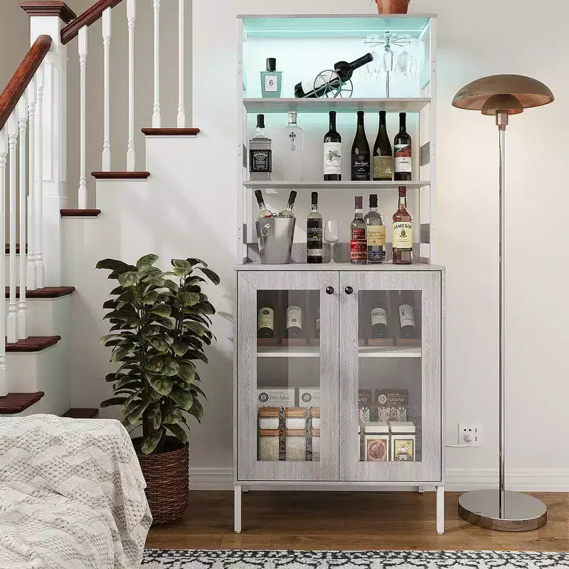 66.9 Mobiletto da cucina con presa di corrente, Armadietto dispensa con luci a LED, Carrello bar con anta in vetro per sala da pranzo, soggiorno