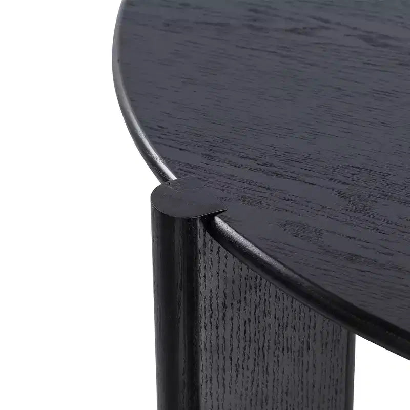 Tavolo da pranzo rustico in legno massello con piano rotondo effetto legno e base a croce per sale da pranzo moderne e riunioni di famiglia