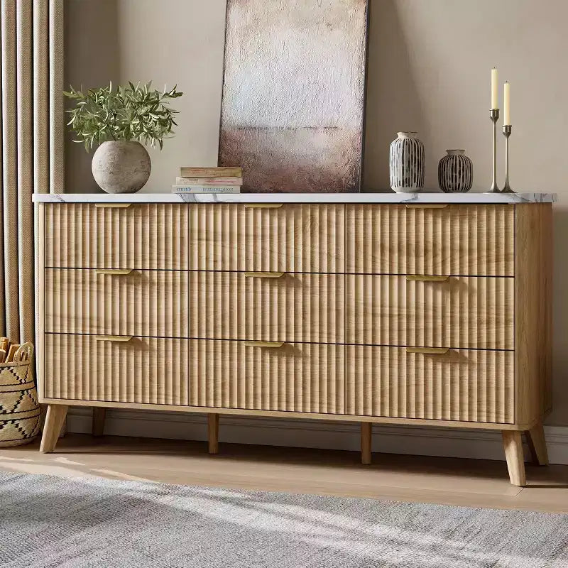 Cassettiera a 9 cassetti per camera da letto, cassettiere larghe 154 cm con profilo curvo, cassetti in legno scanalato, cassettiera moderna per soggiorno