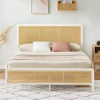 Cadre de lit plateforme en rotin avec tête de lit, style bohème moderne en cannage, cadre métallique robuste, lattes en acier, aucun sommier tapissier requis, blanc