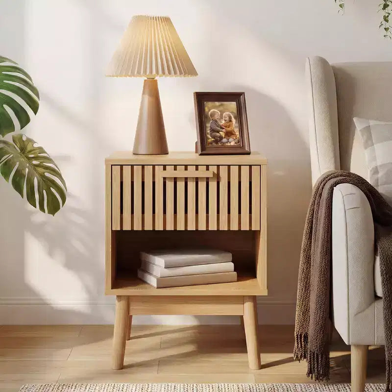 Set di 2 comodini Boho con cassetto a righe e ripiano aperto, tavolino da letto compatto in legno, tavolino laterale salvaspazio per camera da letto e soggiorno