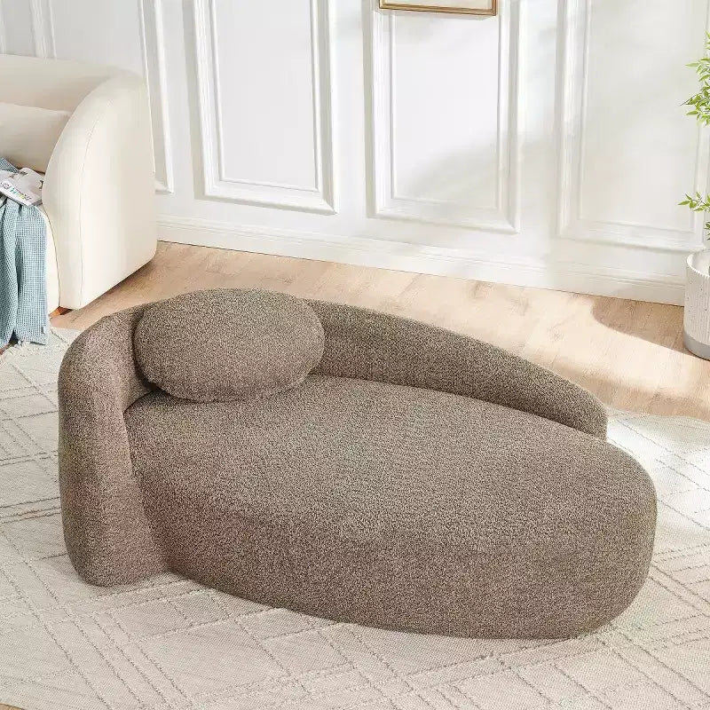 Moderno divanetto ovale in tessuto bouclé, poltrona compatta da salotto con braccioli laterali e cuscino per soggiorno e camera da letto - Panipeachy
