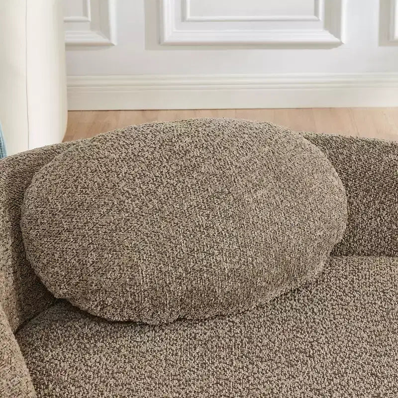Moderno divanetto ovale in tessuto bouclé, poltrona compatta da salotto con braccioli laterali e cuscino per soggiorno e camera da letto - Panipeachy