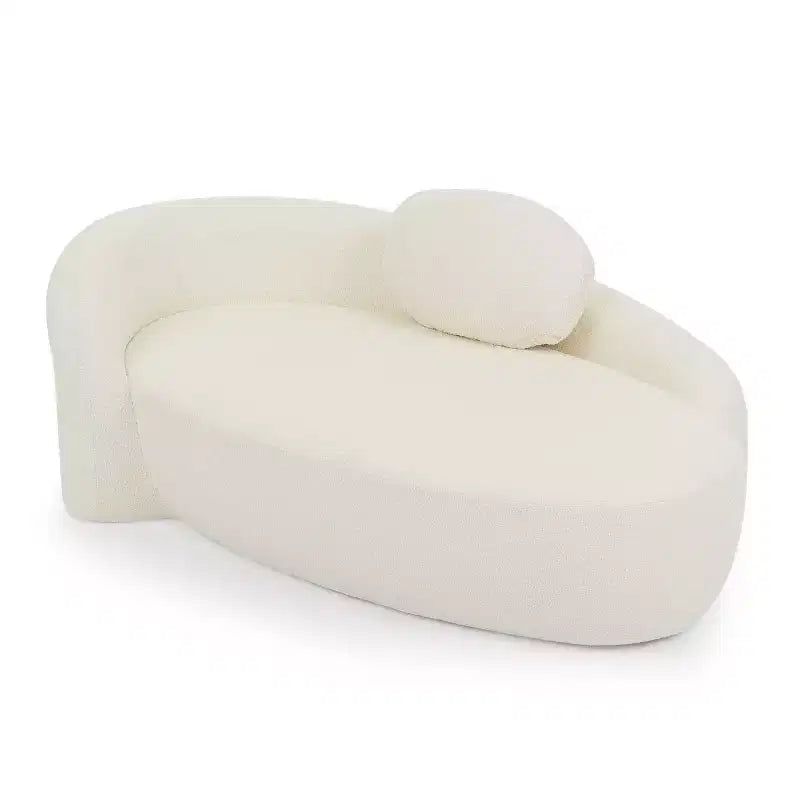 Moderno divanetto ovale in tessuto bouclé, poltrona compatta da salotto con braccioli laterali e cuscino per soggiorno e camera da letto - Panipeachy