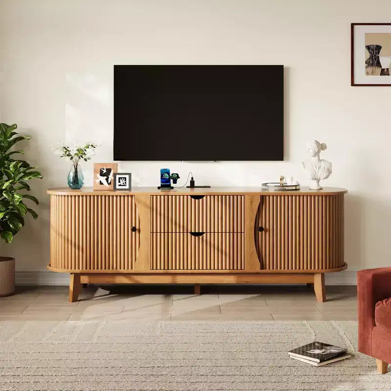 Mobile TV con Prese di Corrente, 2 Cassetti e 2 Armadietti con Ante a Griglia per TV fino a 70 pollici, Console Multimediale