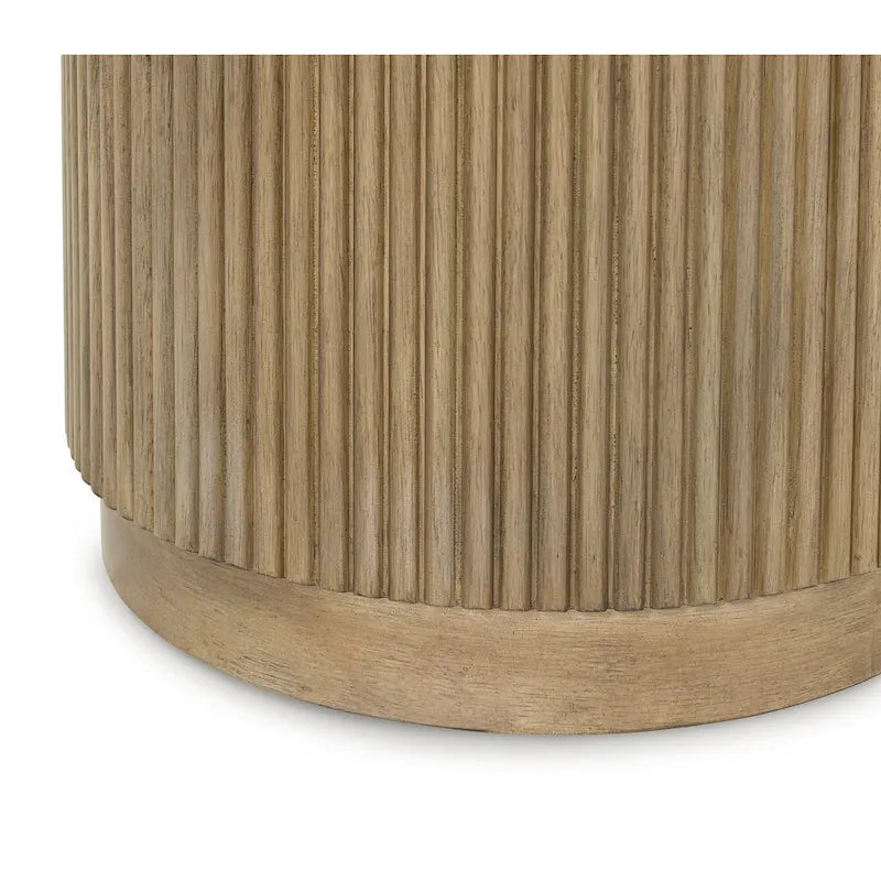 Table d'appoint Signature Design by Ashley Camdill marron clair/blanc - 18,13 larg. x 18,13 prof. x 23,75 haut.