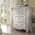 47" Set Camera da Letto Versailles Bianco Osso - Acme Furniture: Stile Reale, Comodino a 5 Cassetti