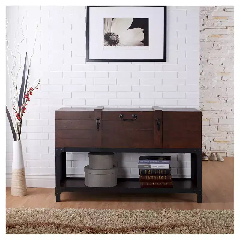 HOMES: Inside + Out Tavolino da divano in stile Millan Vintage Walnut: Mobile per ingresso con ripiano contenitore a sollevamento