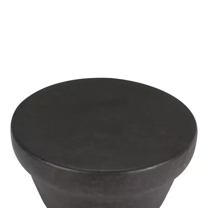 Tavolino da caffè in metallo Beaton da 33" bronzo rustico - WyndenHall: Rotondo, design industriale moderno, vano portaoggetti, verniciato a polvere