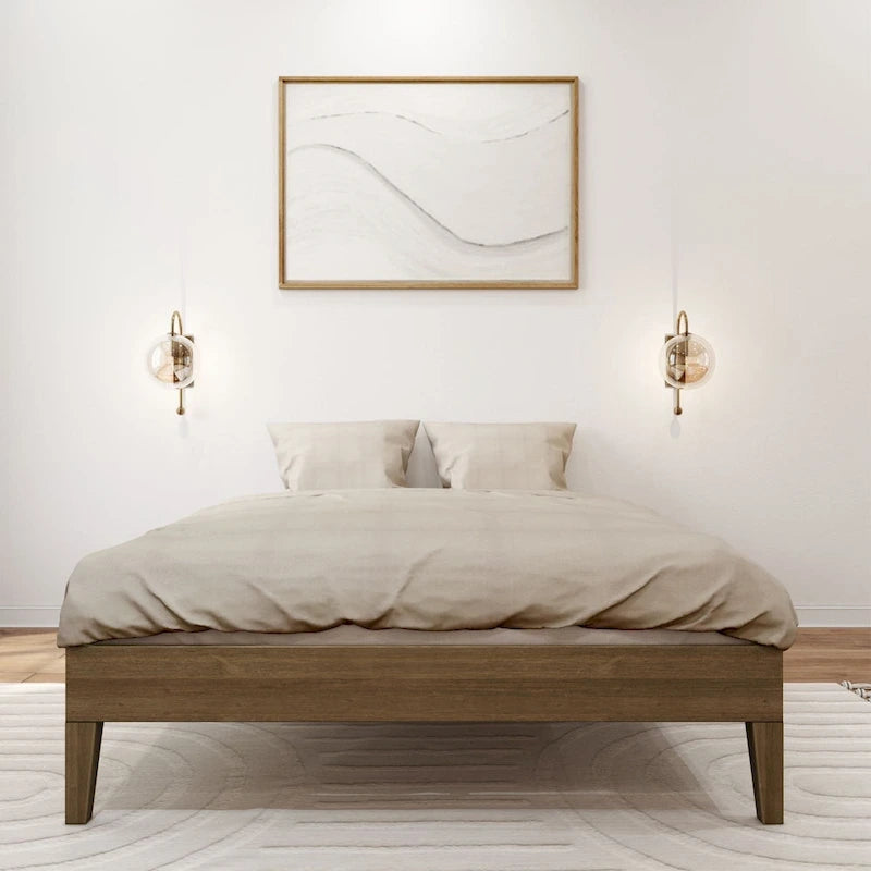 Letto a piattaforma a grandezza naturale con assi e travi